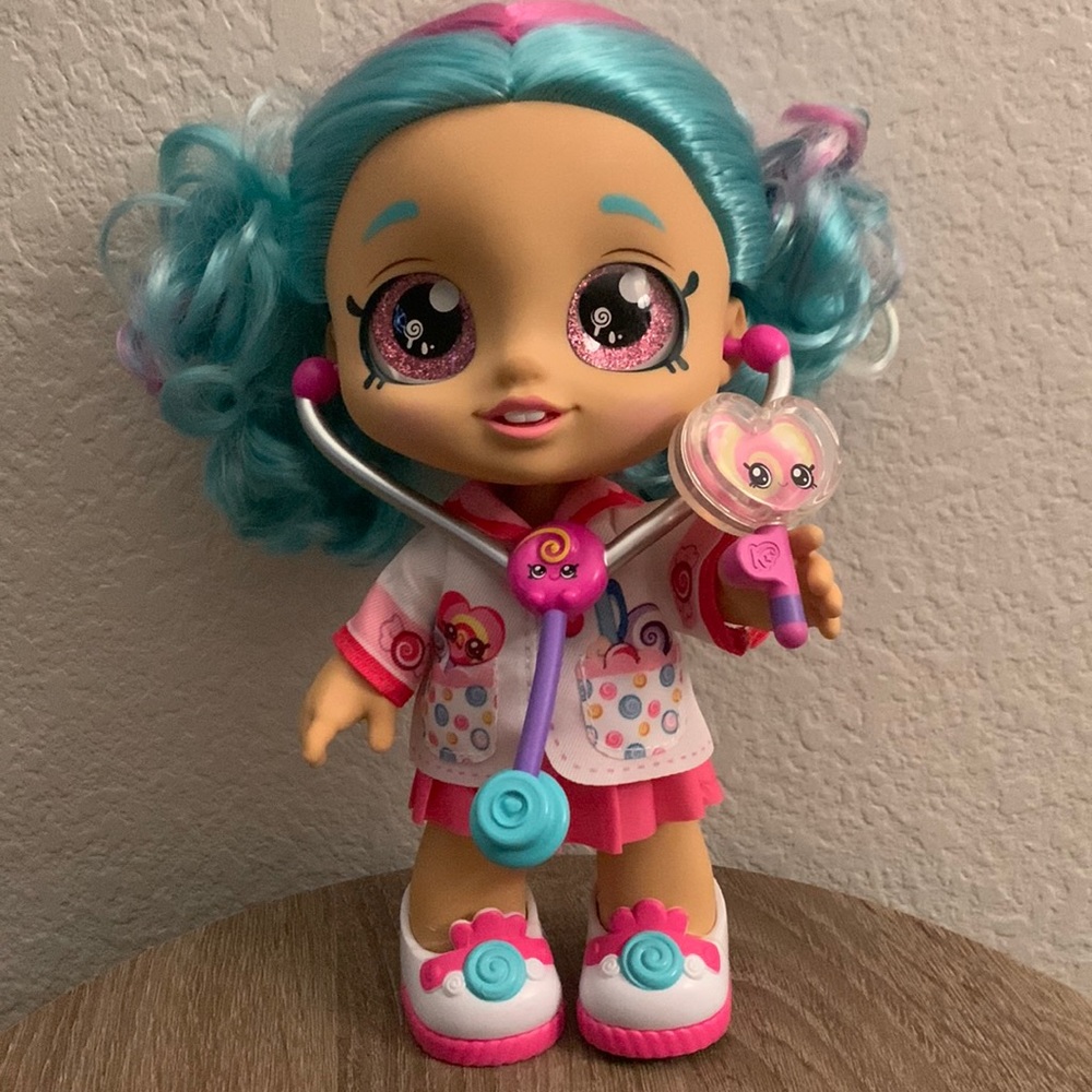 Kindi Kids Fun Time 10 Inch Doll Dr Cindy Pops